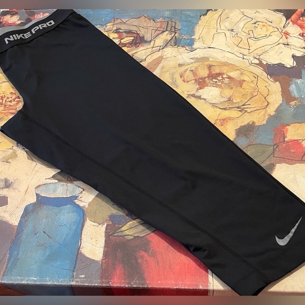 Nike Pro Capri Pants